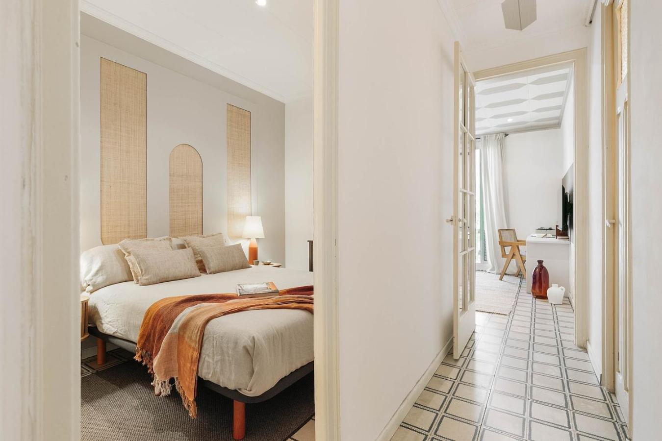 Veduto - 2 Bedrooms In Eixample Esquerra Appartamento *